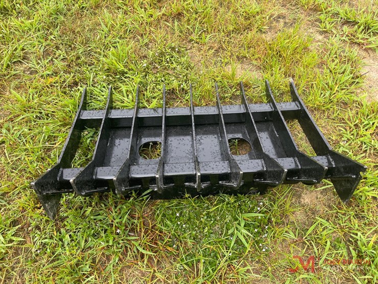 new-root-rake-mini-skid-steer-attachment-image-4