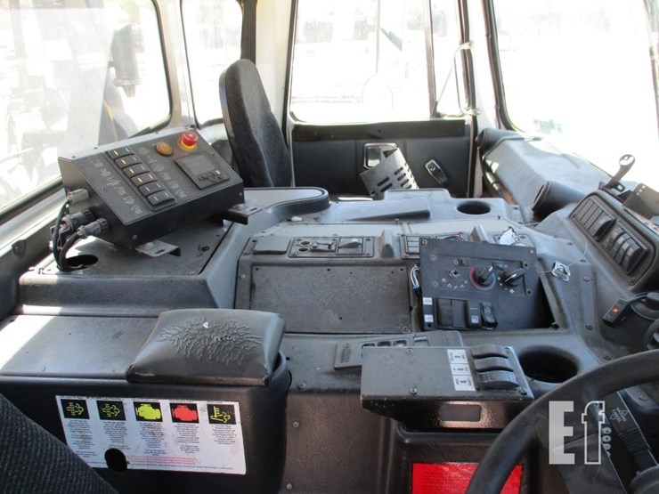 2013-autocar-xpeditor-image-8
