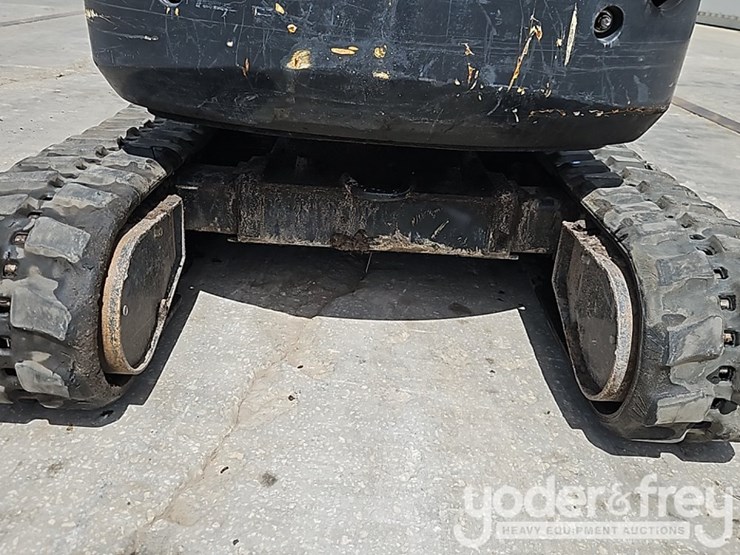 2021-kubota-u17-image-21