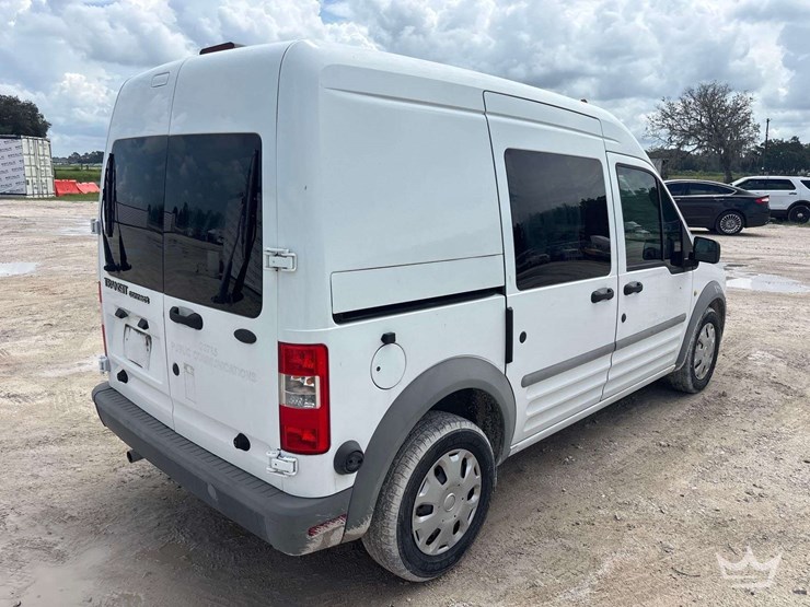 2011-ford-transit-connect-image-3