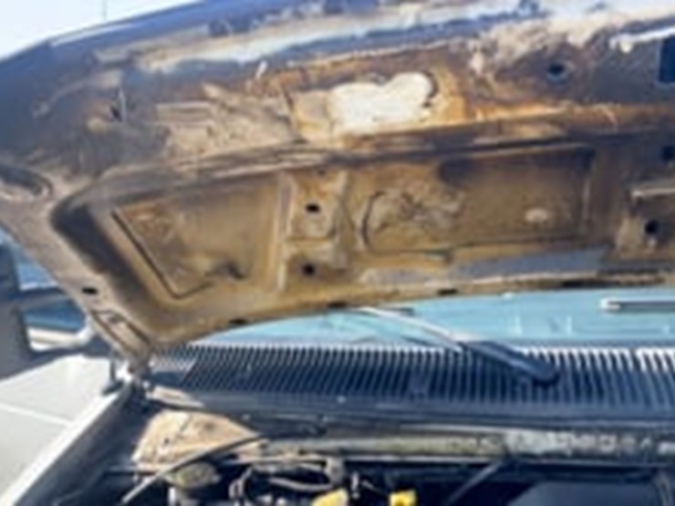 2011-ford-cargo-image-9