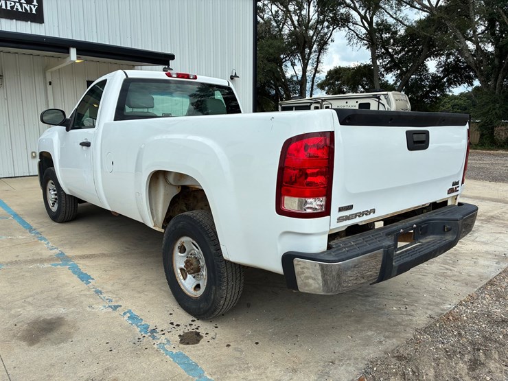 2009-chevrolet-2500-image-5