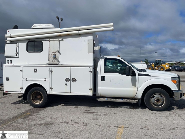 2013-ford-f350-image-4