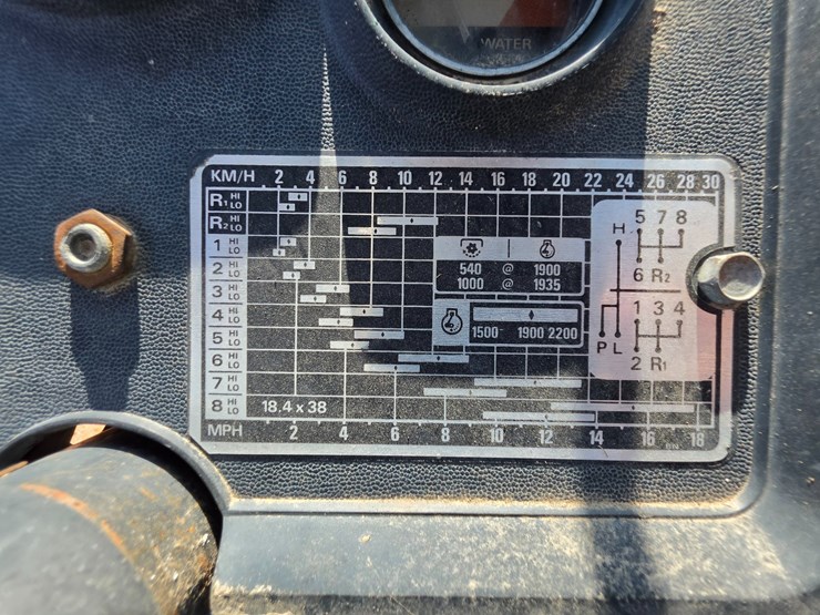 1977-ford-9700-image-34