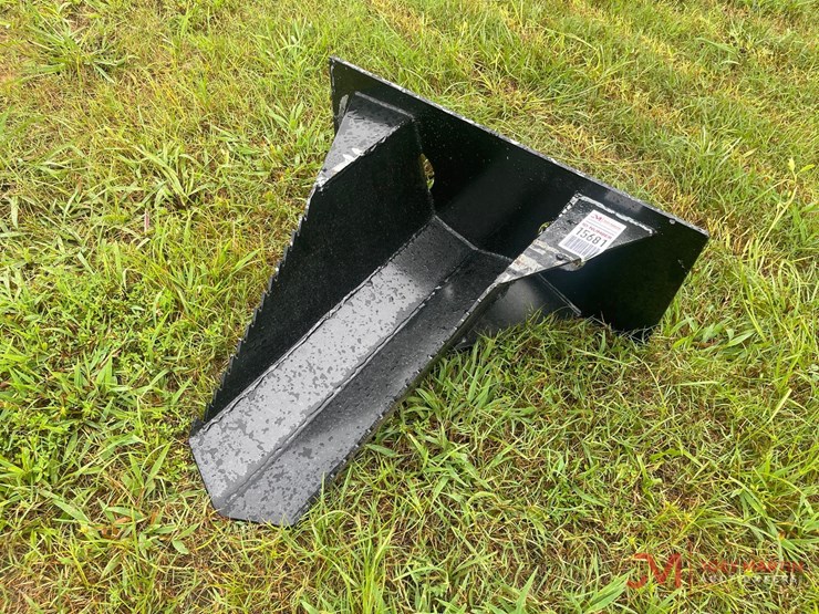 new-stump-bucket-mini-skid-steer-attachment-image-5