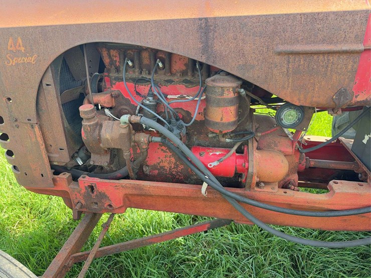 massey-ferguson-44-image-50