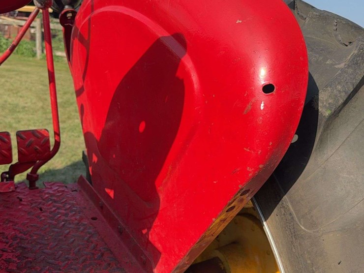 massey-ferguson-444-image-34