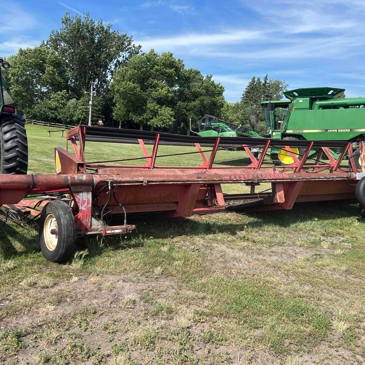 Massey Ferguson Pull-Type Windrower
