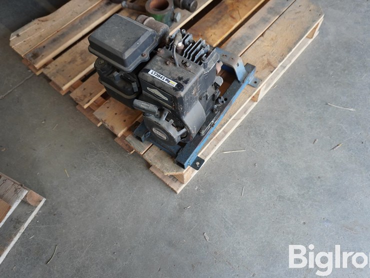 briggs-&-stratton-3-hp-gas-motor-image-5