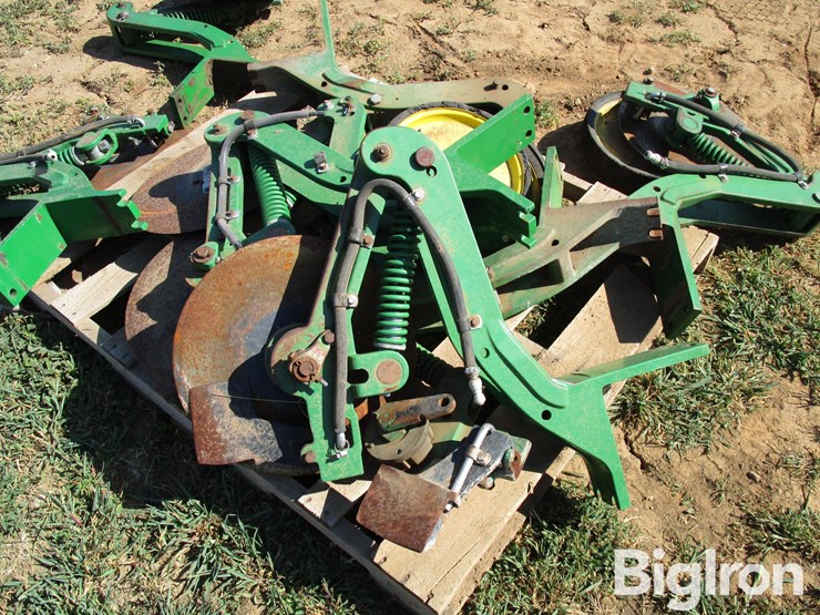 john-deere-14-image-13