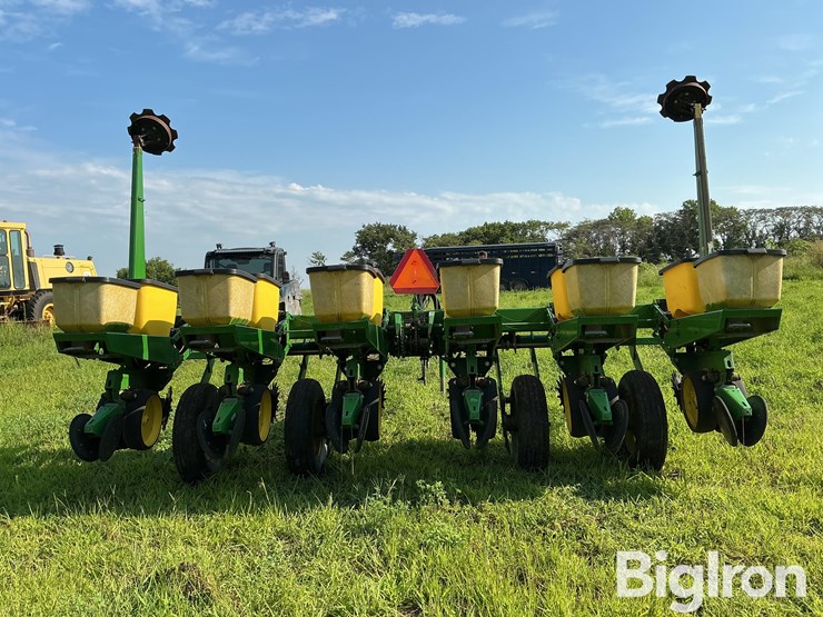 john-deere-7000-image-6