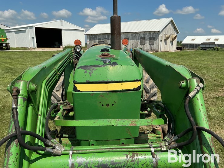 1981-john-deere-2440-image-14