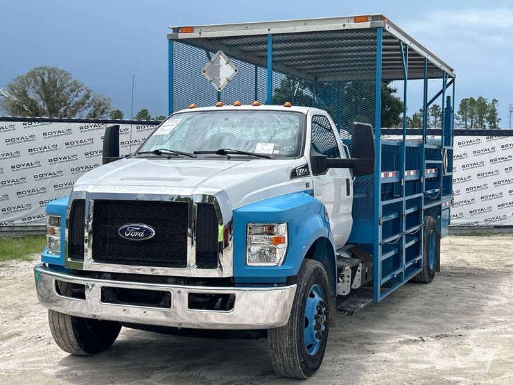 2019-ford-f750-image-1