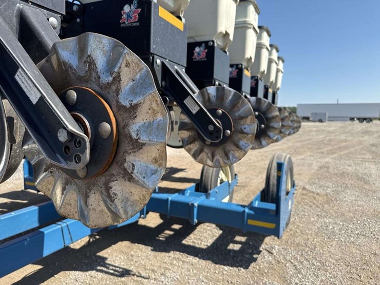 kinze-3500-image-16