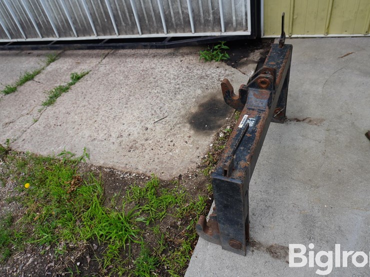 jeffers-i300-cat.-3-quick-hitch-image-8