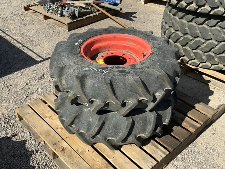 (2)-equipment-wheels-&-tires-image-1