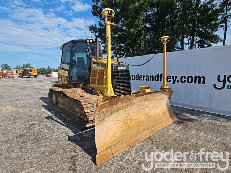 2015-caterpillar-d5k2-lgp-image-7