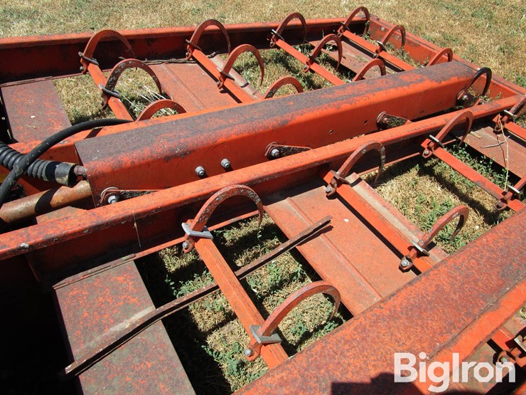 farmhand-10-bale-image-13
