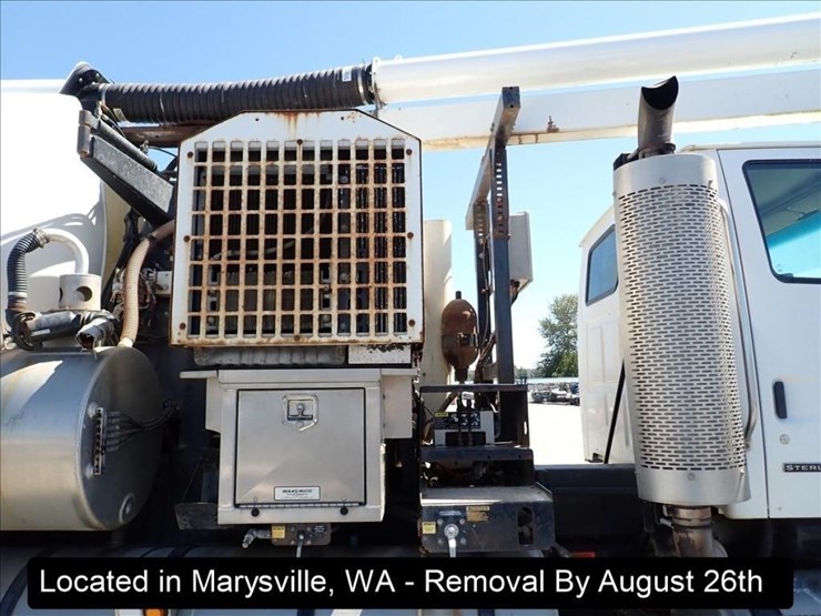 2006-sterling-l9500-image-5