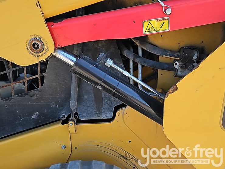 2021-caterpillar-289d3-image-22