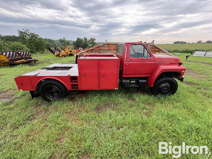 1988-ford-f800-image-4