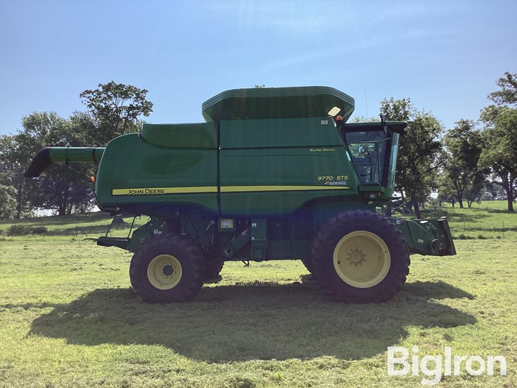 2010-john-deere-9770-sts-image-4