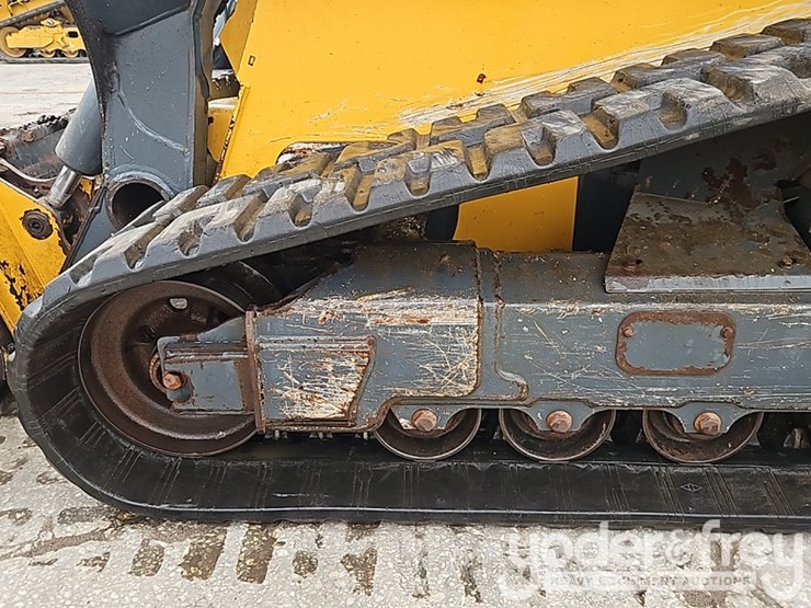 2023-deere-331g-image-18