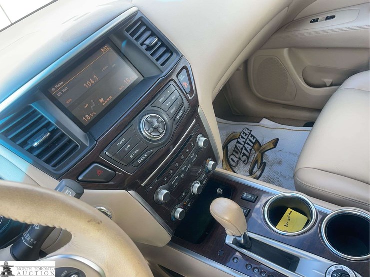 2015-nissan-pathfinder-image-13