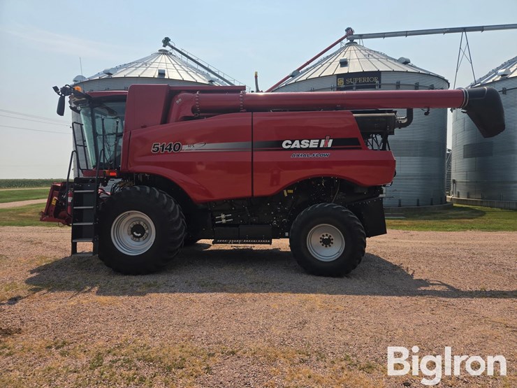 2014-case-ih-5140-image-4