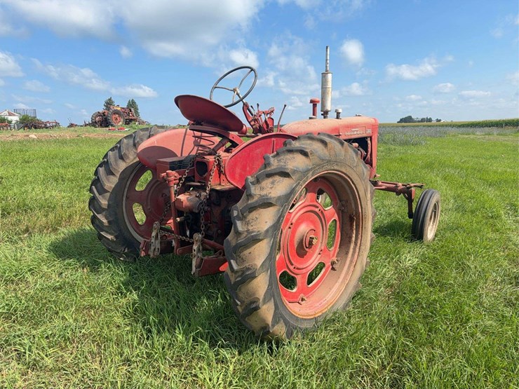 farmall-200-image-3