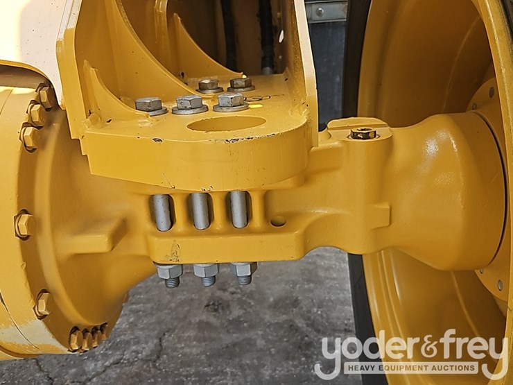2023-deere-644p-image-14