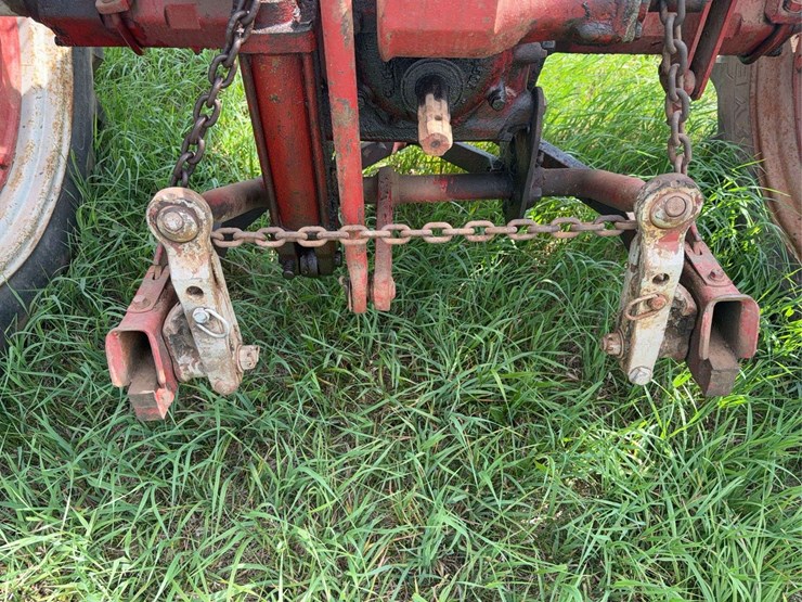farmall-200-image-39