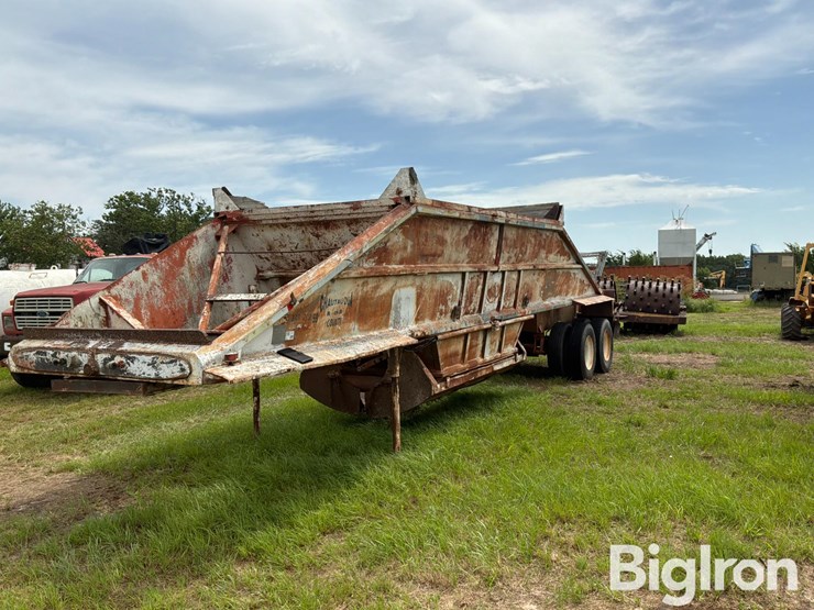 1974-king-load-image-1