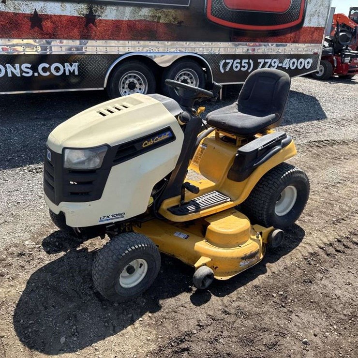 CUB CADET 1050