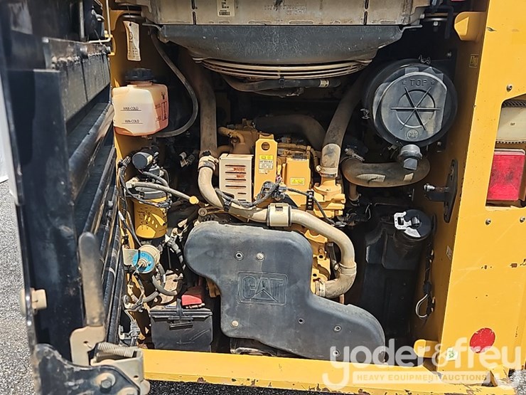 2022-caterpillar-279d3-image-21