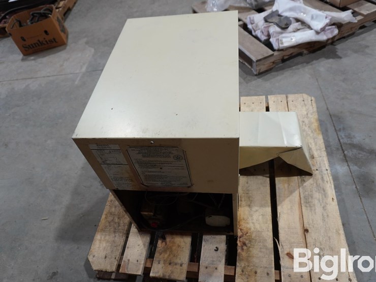 lb-white-377e-natural-gas-heater-image-4