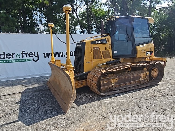 2015-caterpillar-d5k2-lgp-image-1
