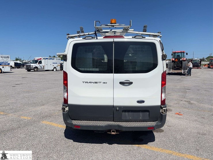 2016-ford-transit-image-6