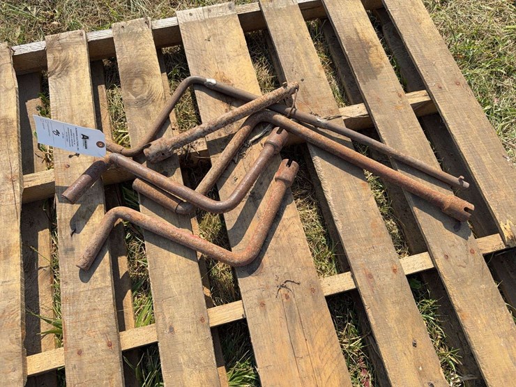 (5)-international-harvester-crank-handles-image-1