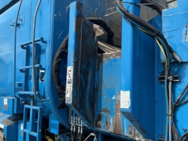 2018-peterbilt-520-image-15