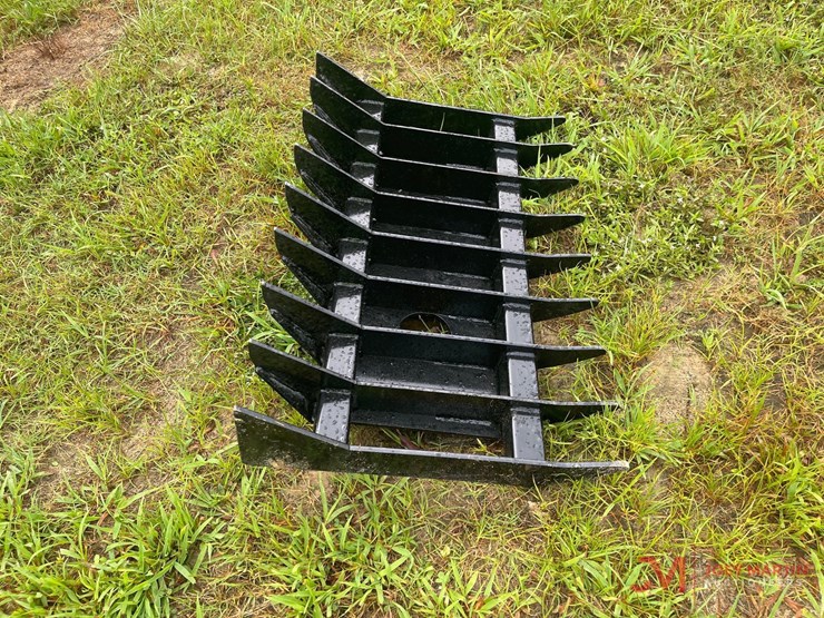 new-root-rake-mini-skid-steer-attachment-image-2