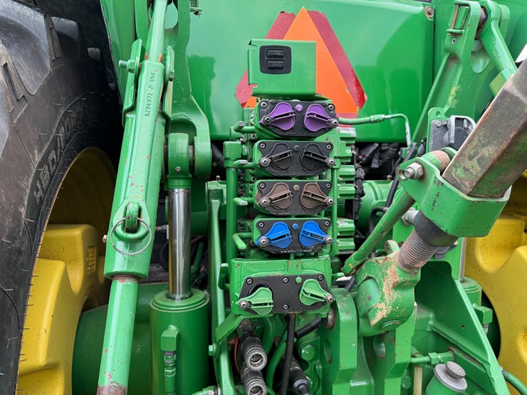 john-deere-8345r-image-47