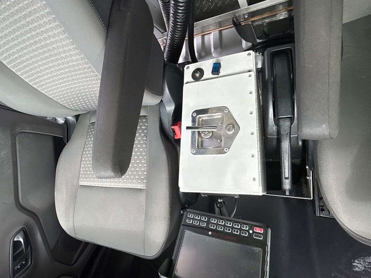 2020-ford-transit-image-25