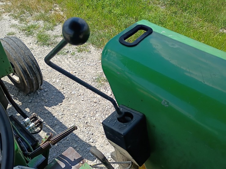 john-deere-2940-image-35