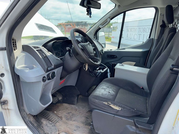 2016-ford-transit-image-11