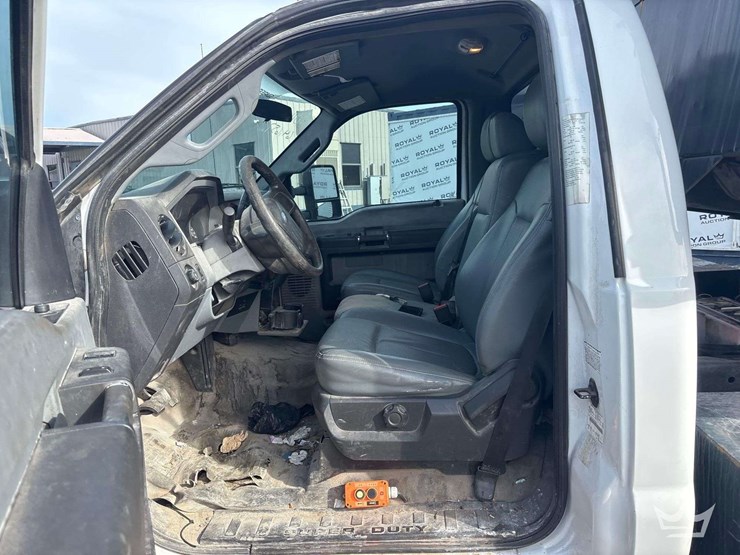 2016-ford-f350-image-12
