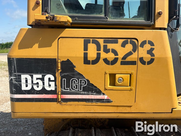 caterpillar-d5g-image-11