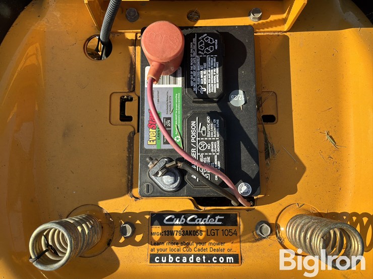 cub-cadet-lgt1054-image-10