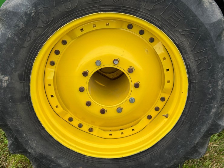 john-deere-8345r-image-24