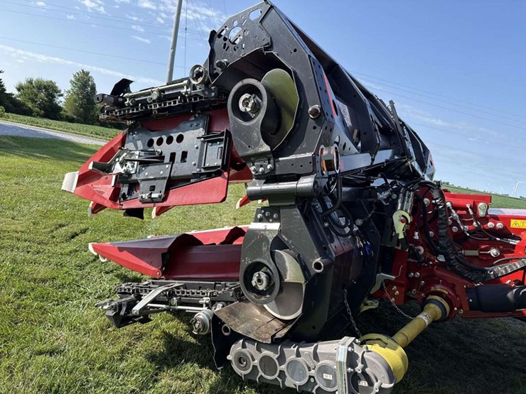drago-gt-folding-corn-head-image-18